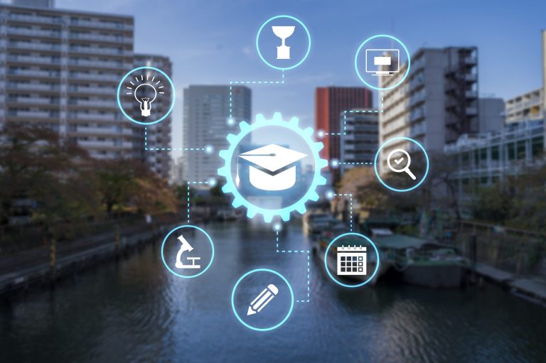 Smart Learning: How Online Education Is Shaping the Future of Academia