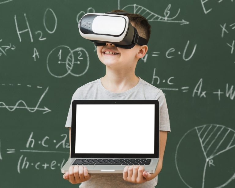 From Classroom to Screen: Navigating the New Era of Digital Education